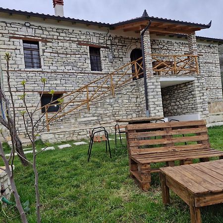 Villa Shpiragu Village Experience 베라트 외부 사진