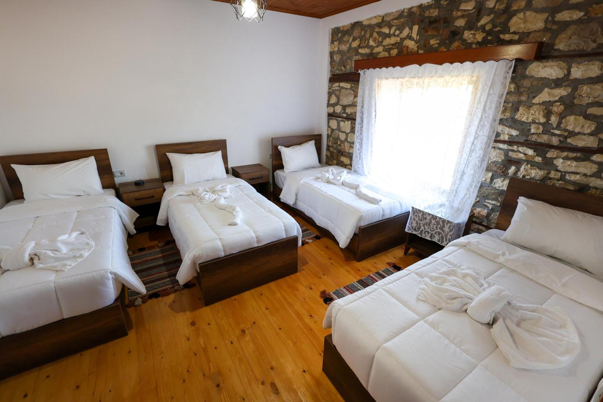 Villa Shpiragu Village Experience 베라트 외부 사진