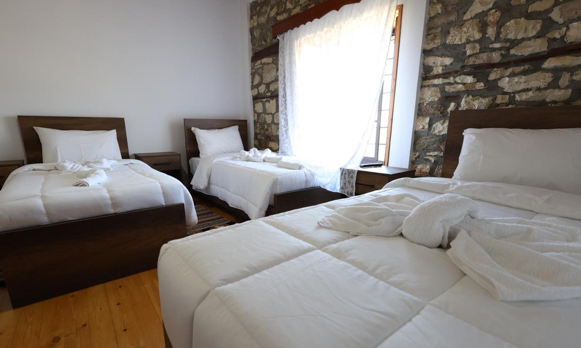 Villa Shpiragu Village Experience 베라트 외부 사진