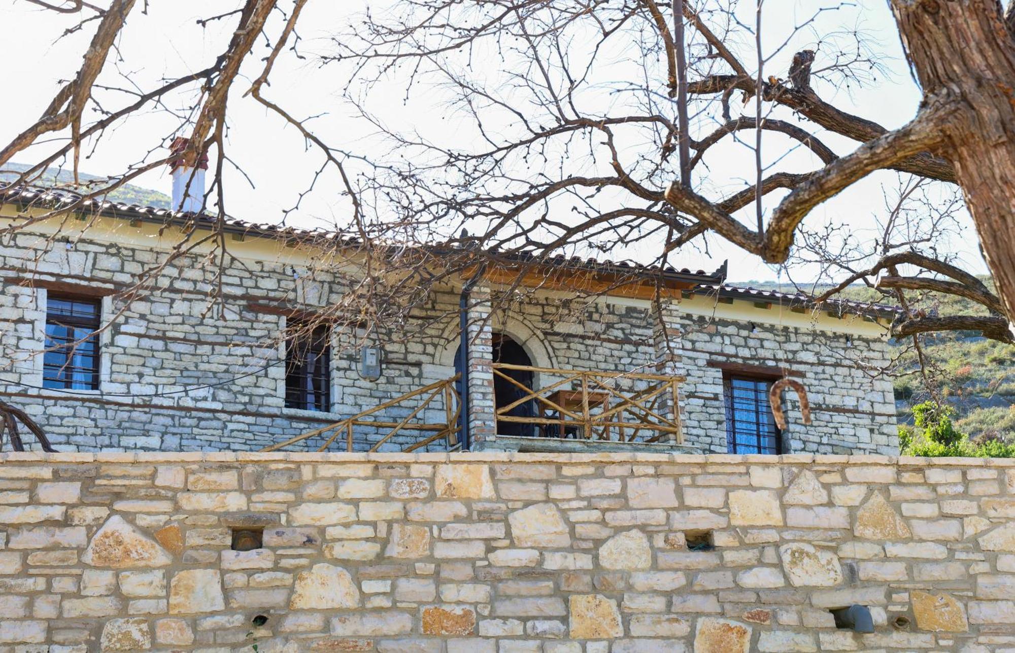 Villa Shpiragu Village Experience 베라트 외부 사진