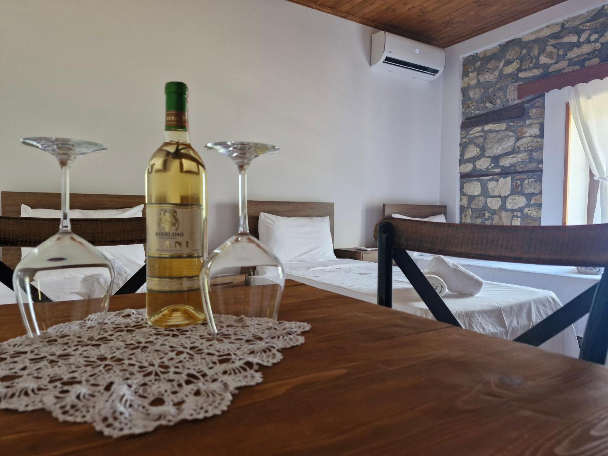 Villa Shpiragu Village Experience 베라트 객실 사진