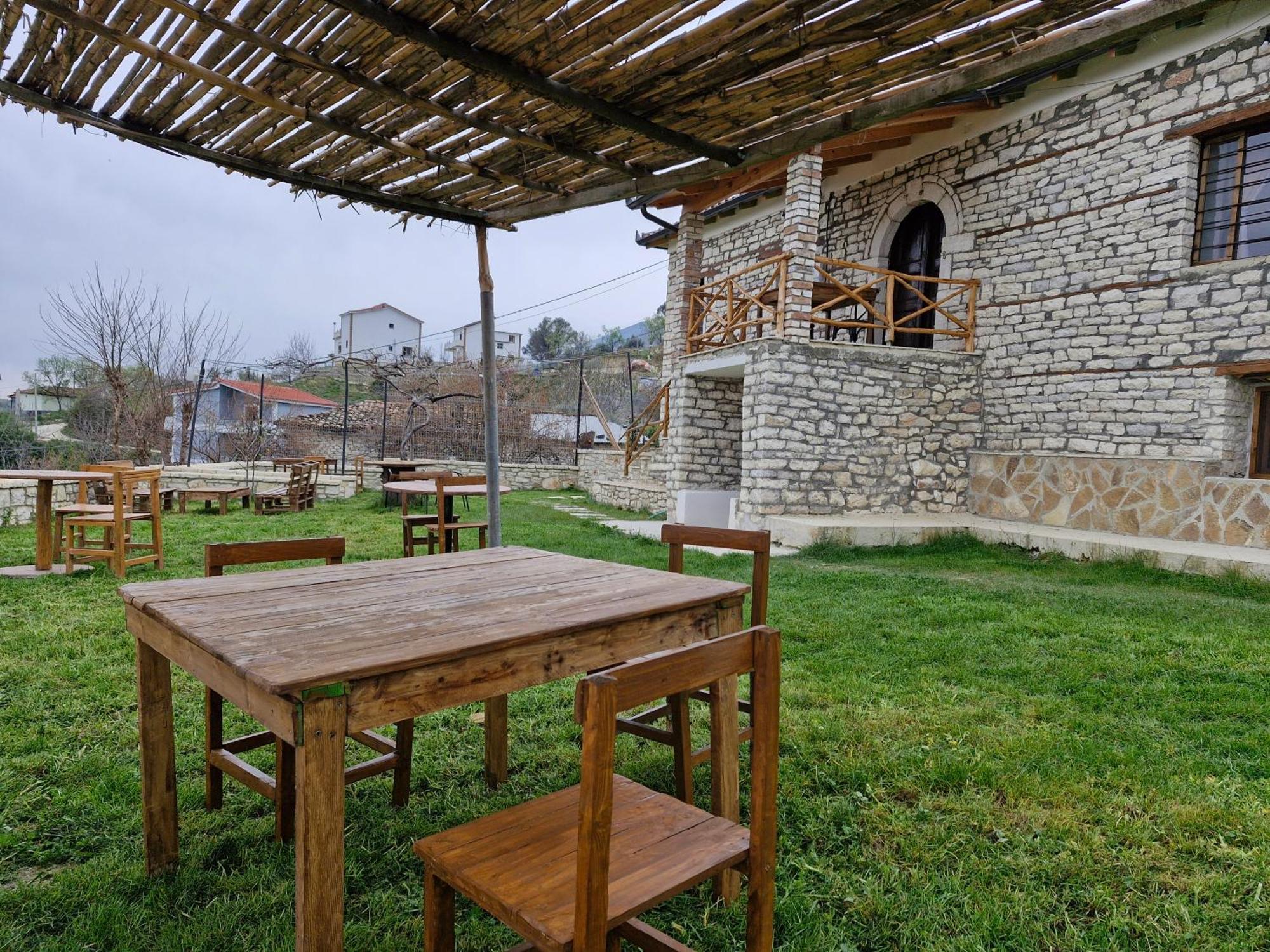 Villa Shpiragu Village Experience 베라트 객실 사진